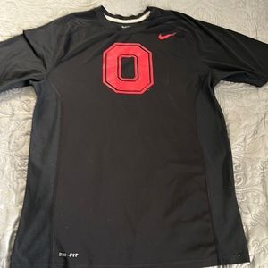 🏈Mens medium NIKE dri fit🏈
